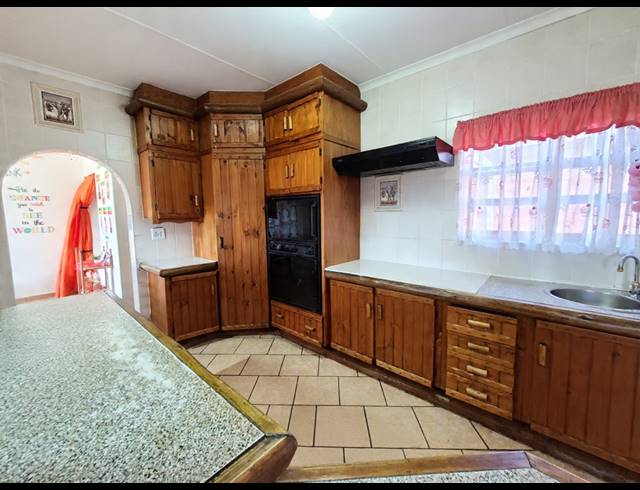 3 BEDROOM HOUSE TO LET IN VANDERBIJLPARK CE 5
